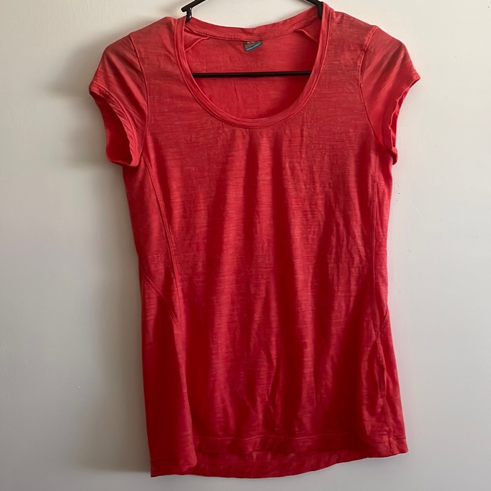 Icebreaker shirt, merino smile small